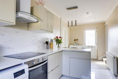 73 Arnside Road, Nottingham, NG5 5HH