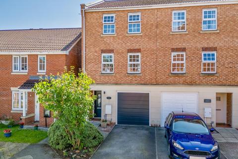 4 bedroom townhouse for sale, Princess Drive, York