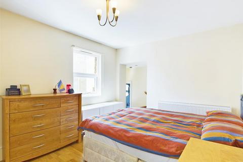 1 bedroom apartment to rent, Belgrade Road, Hampton