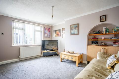 3 bedroom end of terrace house for sale, Marston Avenue, York