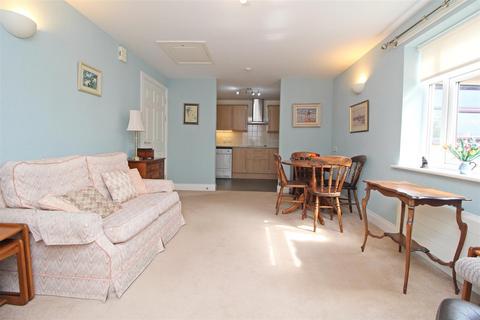 2 bedroom retirement property for sale, Westbury Lane, Newport Pagnell