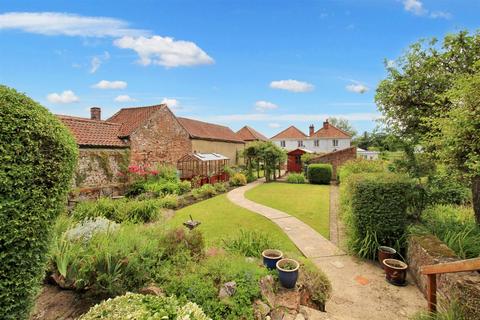 3 bedroom semi-detached house for sale, Wroxham Road, Coltishall