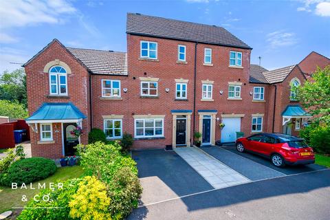 4 bedroom townhouse for sale, Albion Close, Atherton M46