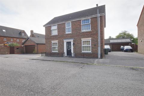 3 bedroom detached house for sale, Hornbeam Avenue, Bexhill-On-Sea