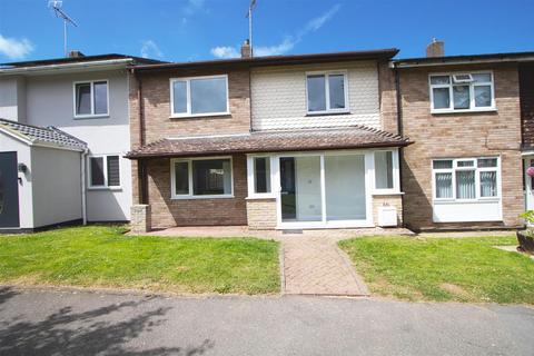 3 bedroom terraced house for sale, Victoria Road, Laindon SS15