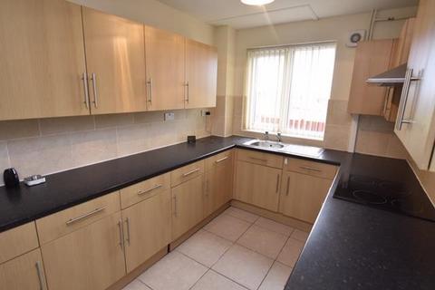 5 bedroom semi-detached house to rent, Riverview Close, Worcester WR2