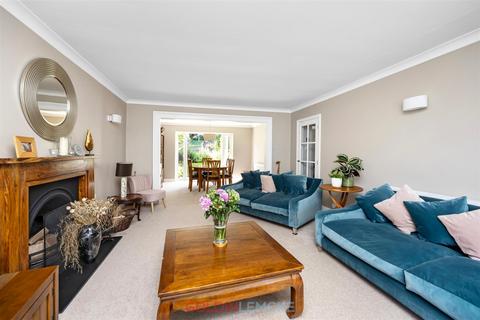 4 bedroom detached house for sale, Hill Drive, Hove