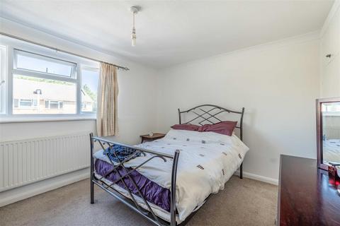 9 Heron Close, Ascot, SL5 8NG