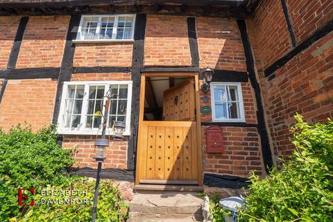 2 bedroom cottage for sale, The Bank, Stoneleigh