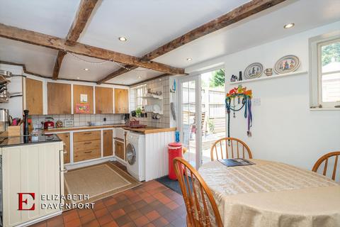 2 bedroom cottage for sale, The Bank, Stoneleigh
