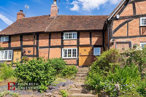 2 bedroom cottage for sale, The Bank, Stoneleigh