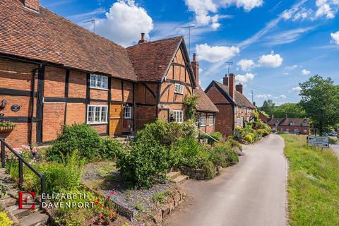 2 bedroom cottage for sale, The Bank, Stoneleigh