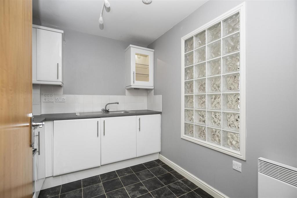 47 Bittern Court 09.jpg