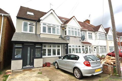 4 bedroom semi-detached house for sale, Little Park Drive, Feltham TW13