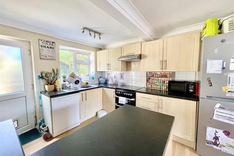 3 bedroom terraced house for sale, Gibbon Road, Newhaven