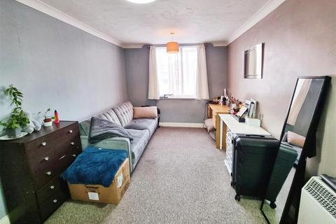 1 bedroom flat for sale, Denbeigh House, Rectory Road, Rushden NN10