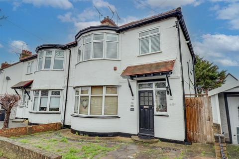 Leigh on Sea - 2 bedroom flat for sale