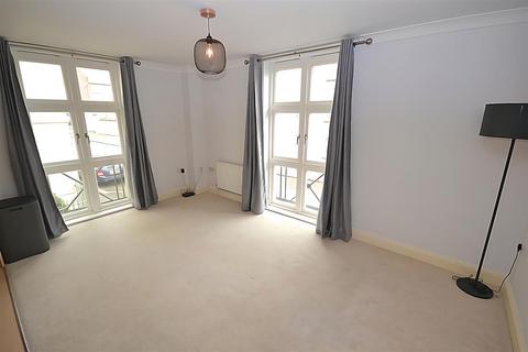 2 bedroom flat for sale, Billingsmoor Lane, Poundbury, Dorchester