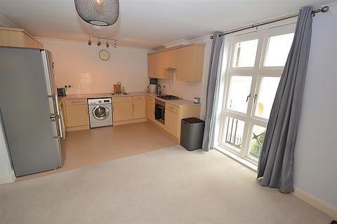 2 bedroom flat for sale, Billingsmoor Lane, Poundbury, Dorchester