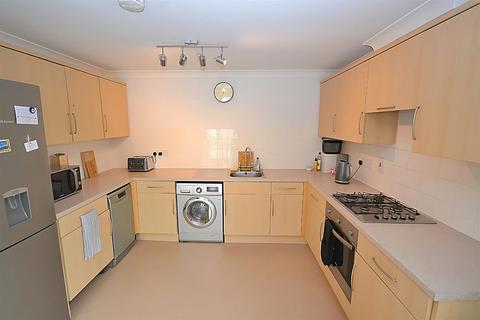 2 bedroom flat for sale, Billingsmoor Lane, Poundbury, Dorchester