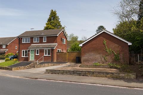 3 bedroom detached house to rent, Jonathan Road, Stoke-on-Trent ST4