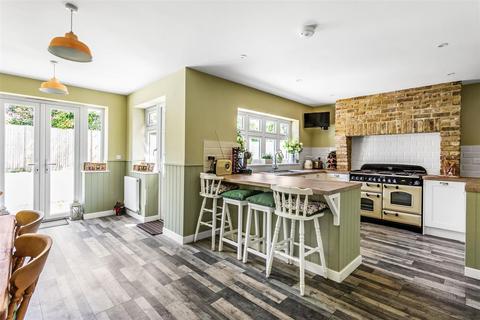 17 Sandy Lane, Cheam, Sutton, SM2 7NU