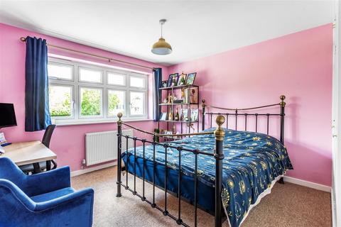 17 Sandy Lane, Cheam, Sutton, SM2 7NU