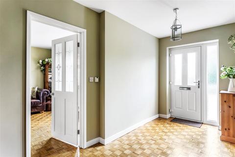17 Sandy Lane, Cheam, Sutton, SM2 7NU