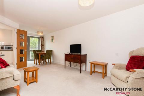 1 bedroom apartment for sale, Kings Place, Fleet Road, Fleet