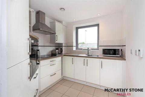 1 bedroom apartment for sale, Kings Place, Fleet Road, Fleet