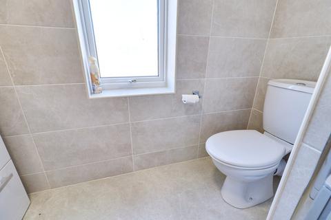 2 bedroom end of terrace house for sale, Wennington Road, Rainham RM13