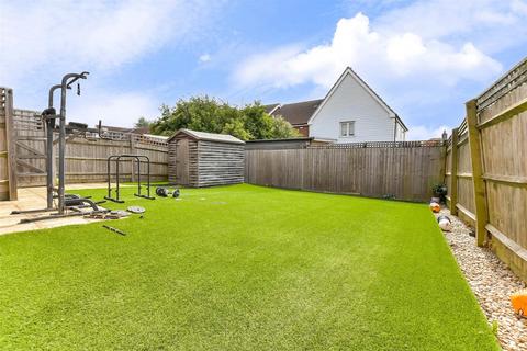 4 bedroom link detached house for sale, Regna Close, Rainham, Essex