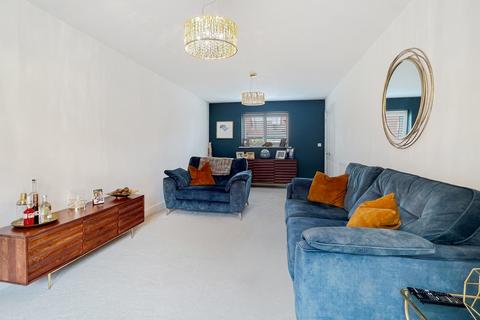 6 Evans Way, Witham, CM8 2FX