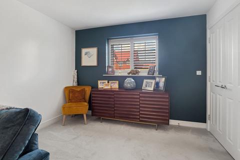 6 Evans Way, Witham, CM8 2FX