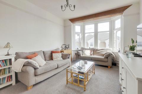 1 bedroom apartment for sale, Leigh Road, Leigh-on-sea, SS9
