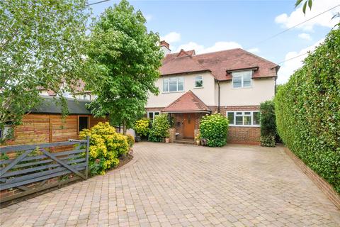 5 bedroom end of terrace house for sale, Mundays Boro Road, Puttenham, Guildford, Surrey, GU3