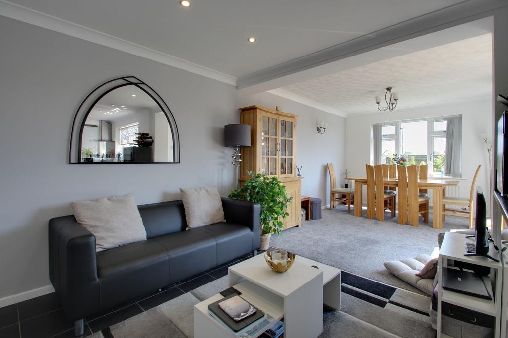 Westmead Avenue, Wisbech, PE13 4 bed detached house for sale £300,000