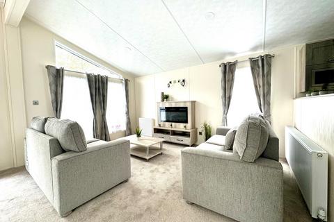 2 bedroom mobile home for sale, Smithy Leisure Park, Preston PR3