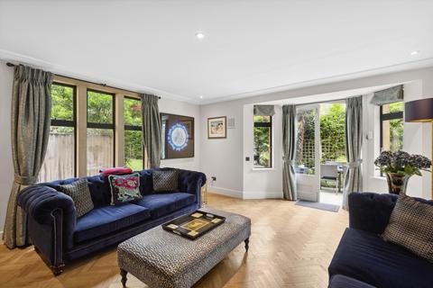 2 bedroom flat to rent, The Lodge, Church Close, Kensington Church Street, Kensington, London, W8