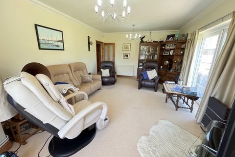 3 bedroom chalet for sale, Ferry Road, Felixstowe IP11