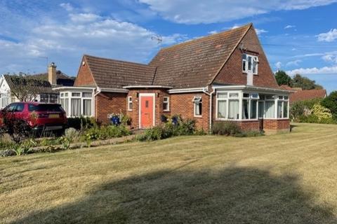 3 bedroom bungalow for sale, Ferry Road, Felixstowe IP11