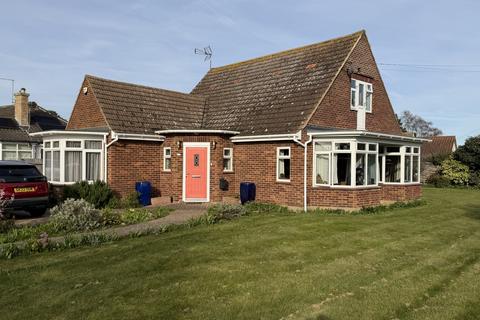 3 bedroom bungalow for sale, Ferry Road, Felixstowe IP11