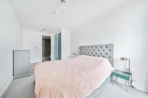 3 bedroom flat for sale, City North Place, Stroud Green