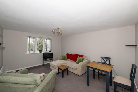 2 bedroom flat to rent, Oak Bank, Prestwich