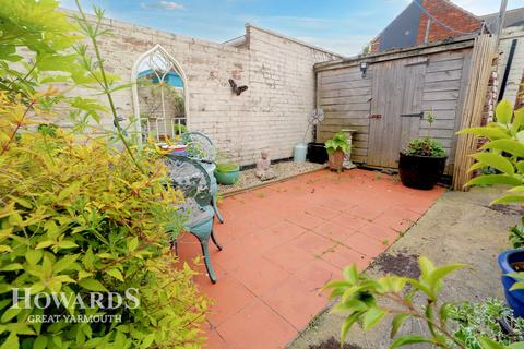 3 bedroom terraced house for sale, Palgrave Road, Great Yarmouth