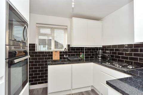 3 bedroom terraced house for sale, Hatfield Road, Strood, Rochester, Kent