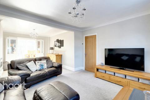 5 bedroom semi-detached house for sale, Dunster Close, Romford, RM5 3AT