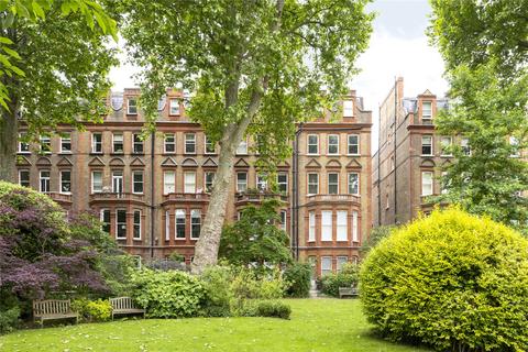 3 bedroom property to rent, Harrington Gardens, South Kensington, London, SW7