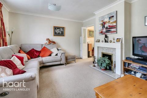 3 bedroom end of terrace house for sale, Newhouse Crescent, Watford