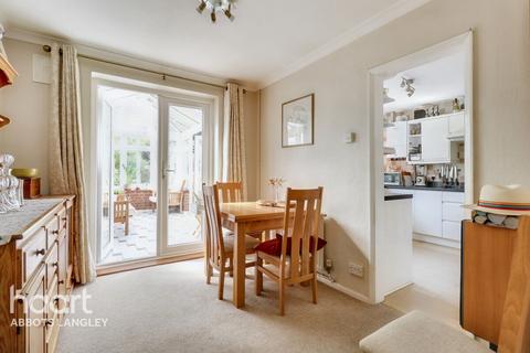 3 bedroom end of terrace house for sale, Newhouse Crescent, Watford